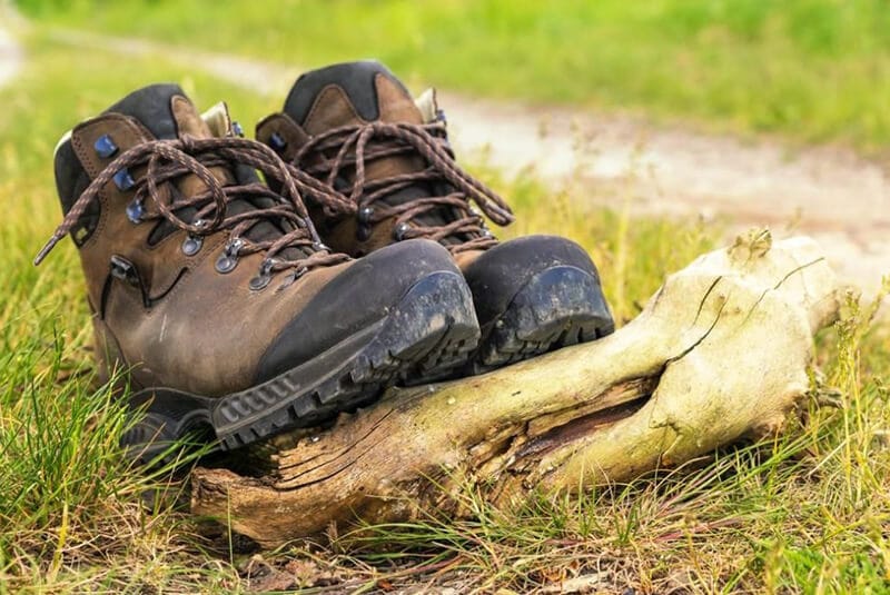 Best Hiking Boots For Flat Feet