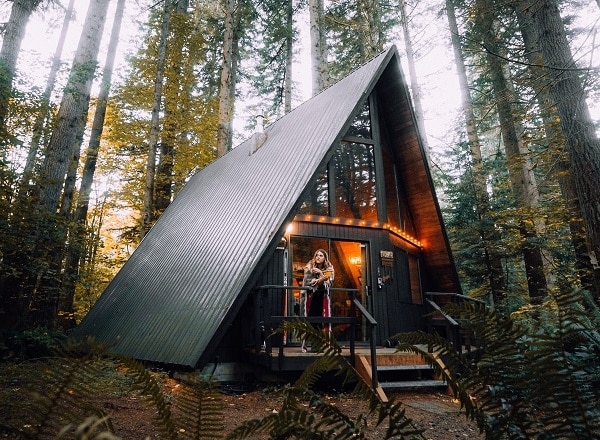 7 best places for cabin retreats in the US